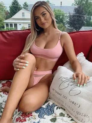 Model Escorts in vaishali